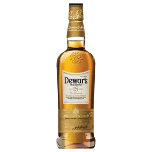 בקבוק וויסקי סקוטי מעורב של Dewar's 15 Year Old עם תווית וכסה זהב, עם מיתוג והצהרת גיל בחזית. הוויסקי בפנים הוא בצבע ענבר זהוב.