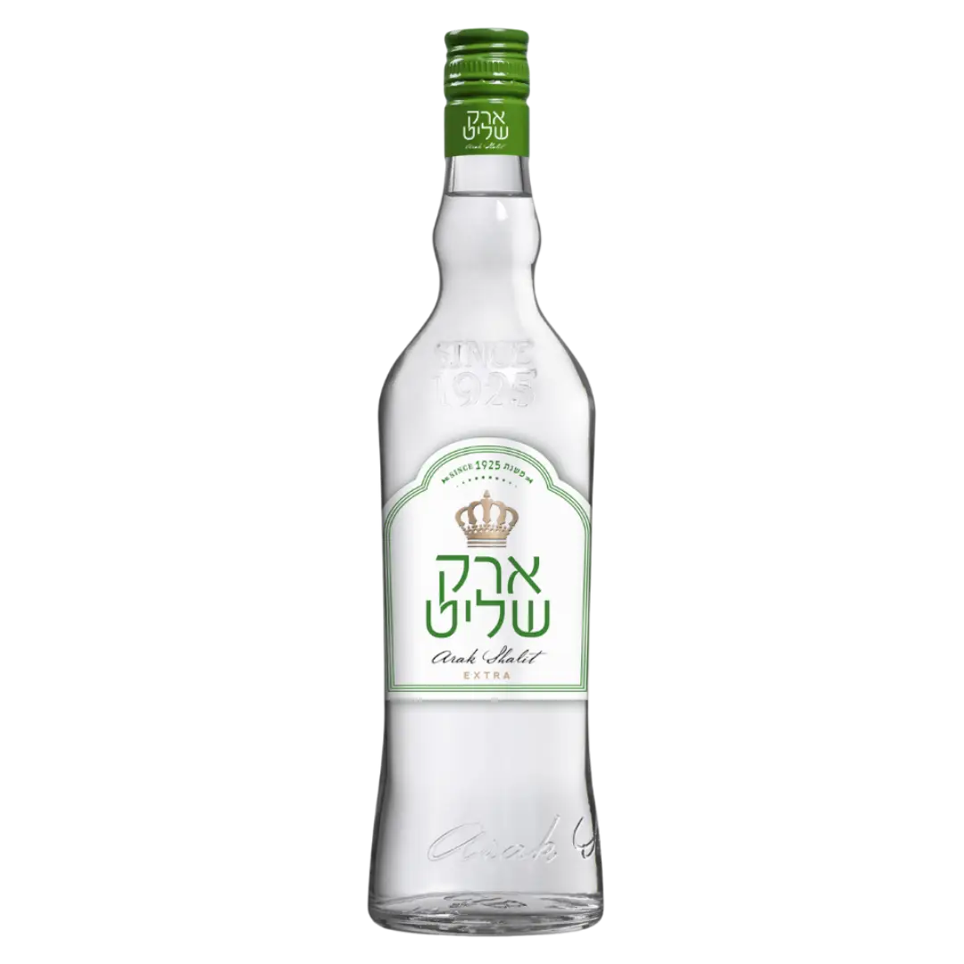 בקבוק זכוכית שקופה של ערק עלית אקסטרה עם תווית ירוק ולבן עם טקסט בעברית וכתר זהב, ומעליו פקק ירוק. עיצוב הבקבוקים כולל טקסט בולט ליד הבסיס.